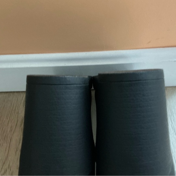 Dream Pairs Chunky High Heel Chelsea Ankle Boots | Black | Size 6.5 - Picture 12 of 13